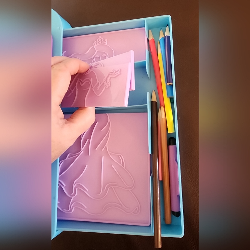 🦋 Princess Design Activity Kit - Picture 4 of 7